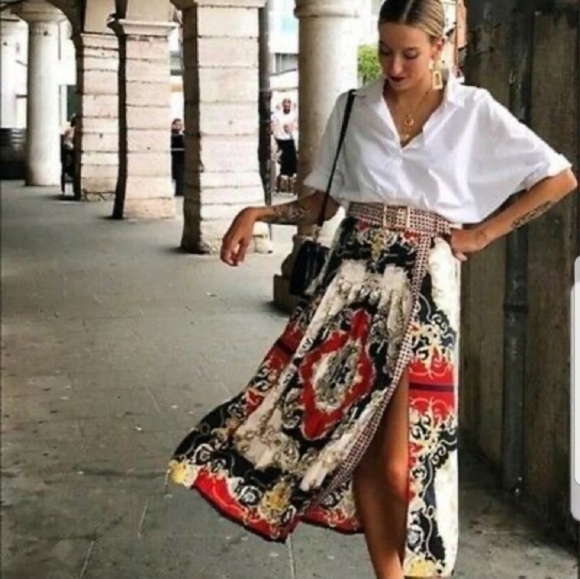 Zara Dresses & Skirts - 🌸HP🌸Zara scarf print pleated skirt